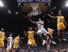  Scout重返赛场，反败为胜首场状态出色，快船观众沸腾！引发球迷热议